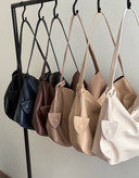 کیف زنانه چرمی مدل مارتا مگنتی